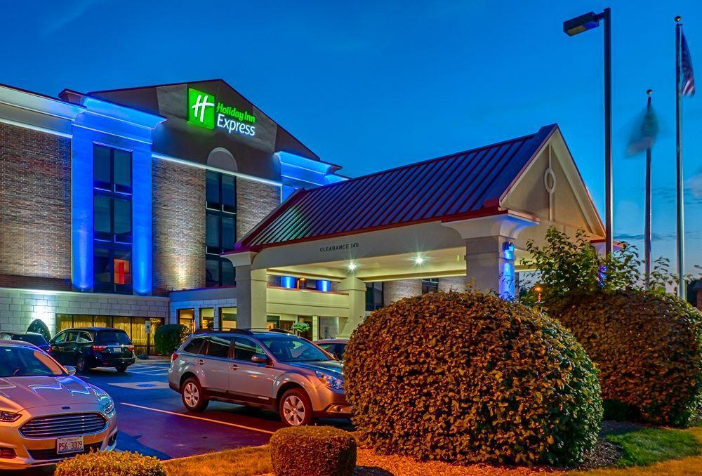 Holiday Inn Express Crestwood By Ihg Extérieur photo