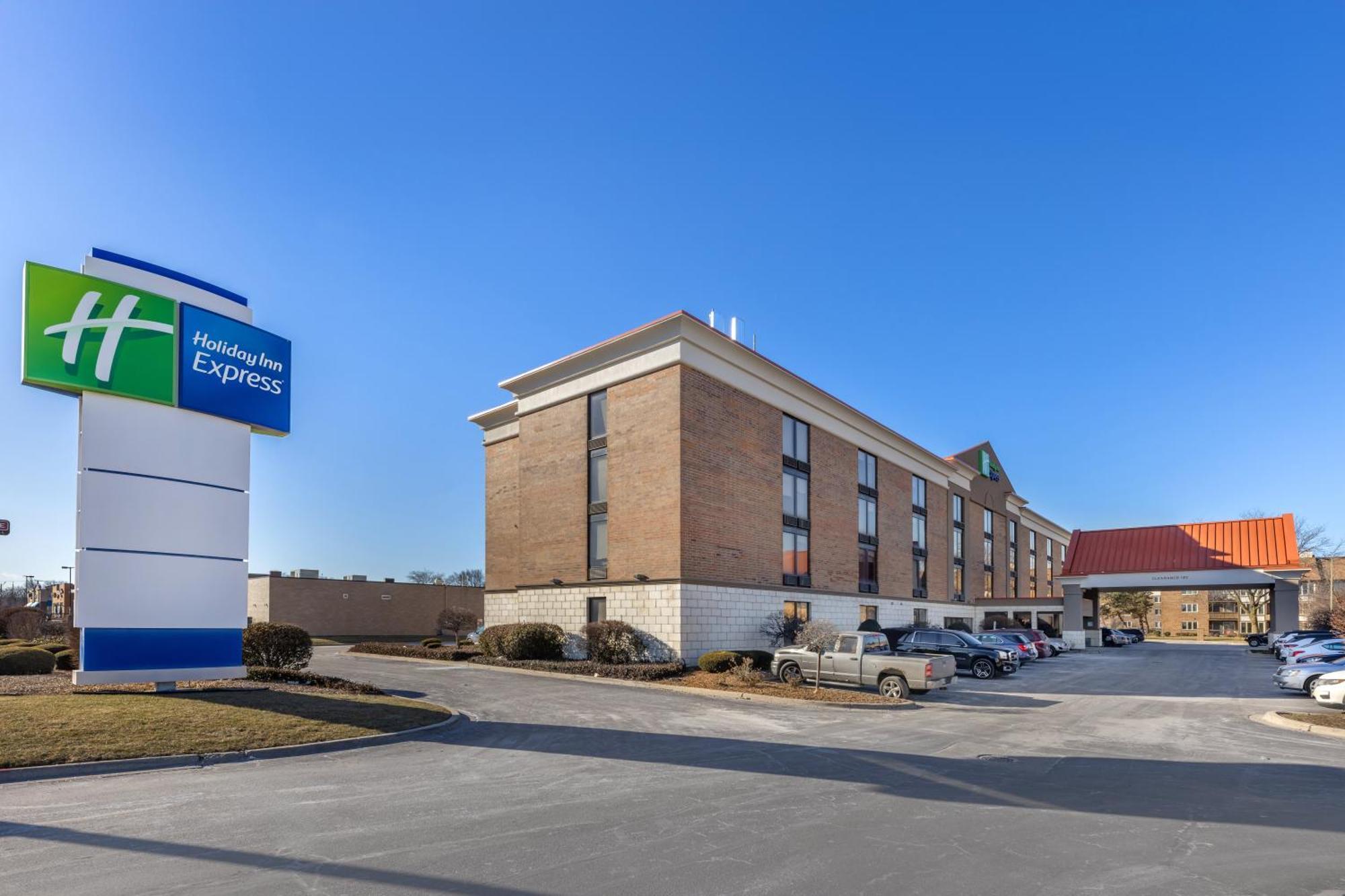 Holiday Inn Express Crestwood By Ihg Extérieur photo