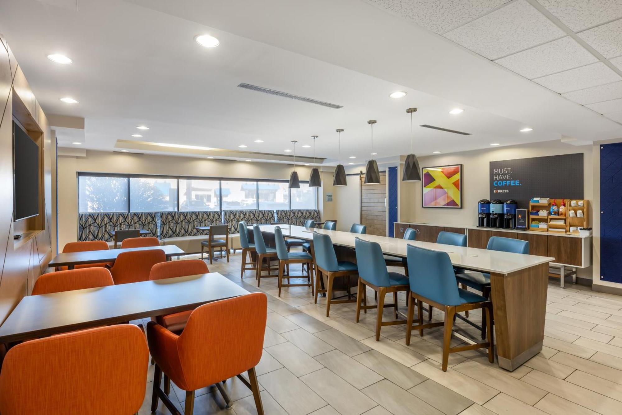 Holiday Inn Express Crestwood By Ihg Extérieur photo
